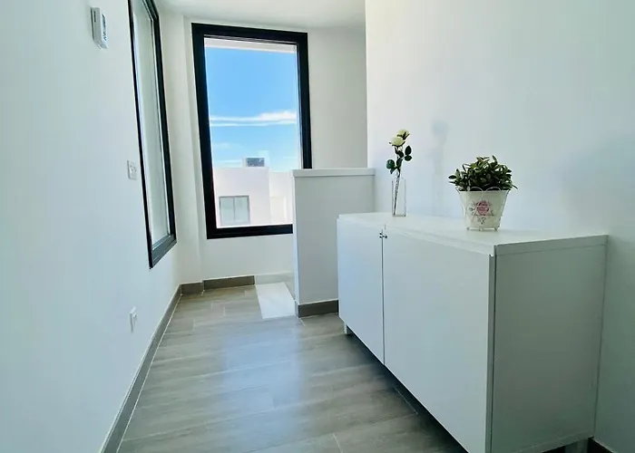 아파트 Royal Palm 22 Luxurious 3 Bedroom Penthouse 네르하