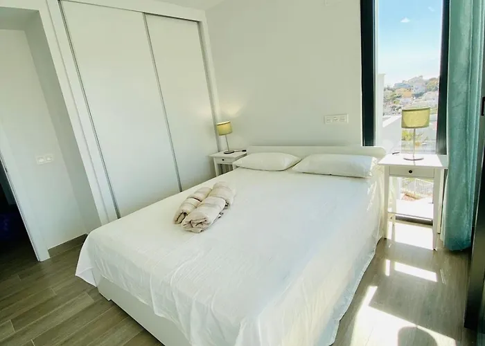 Royal Palm 22 Luxurious 3 Bedroom Penthouse