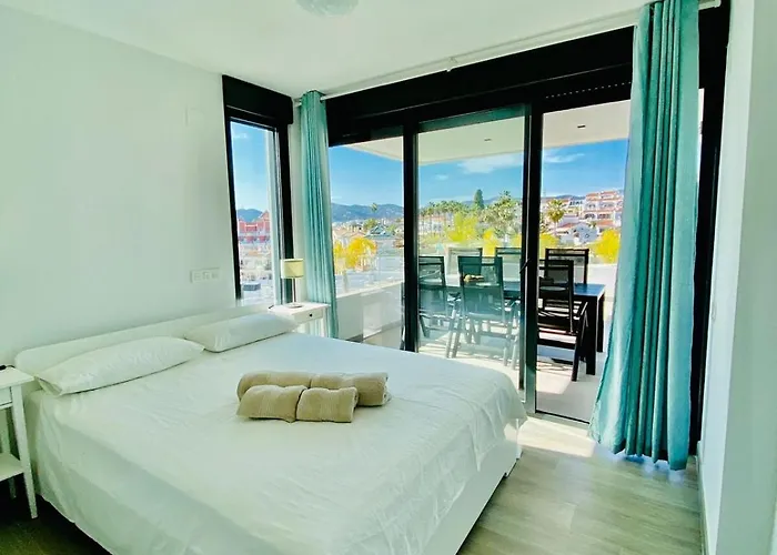 Апартаменты Royal Palm 22 Luxurious 3 Bedroom Penthouse Нерха